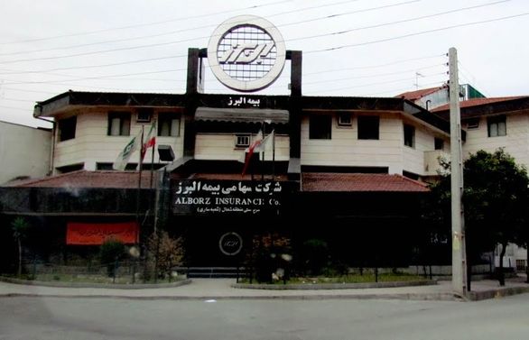 نمایندگان دوشغله اشخاص دارای پارتی هستند! /فروش به شیوه سنتی دلیل کاهش درآمد نمایندگان است