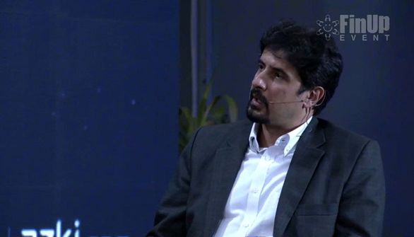 بازیگران صنعت بیمه زمین بازی را اشتباه گرفتهاند