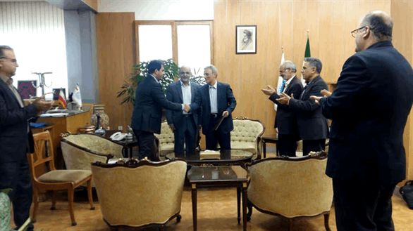 فولاد مبارکه حامی پایان نامههای تجاری میشود