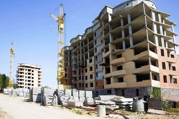 فولاد مسکن را گران کرد/ تضعیف بودجه خانوارهای ایرانی در ۱۱ سال اخیر
