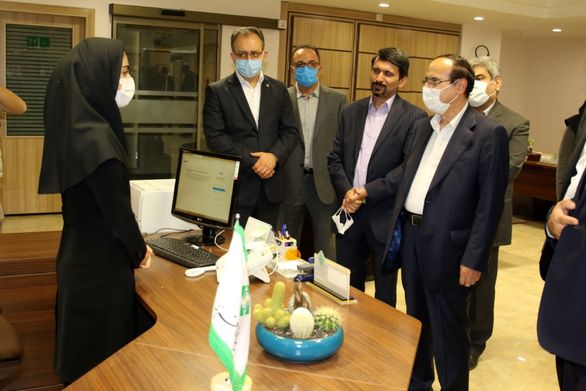 رئیس کل بیمه مرکزی به شعبه بیمه کارآفرین در زنجان رفت