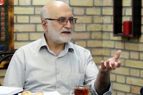 بنگاهداری بانکها ناشی از تصمیمات اشتباه کلان دولتها است