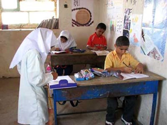معلمان مناطق مرزی ماهی 5 روز بیمه دارند