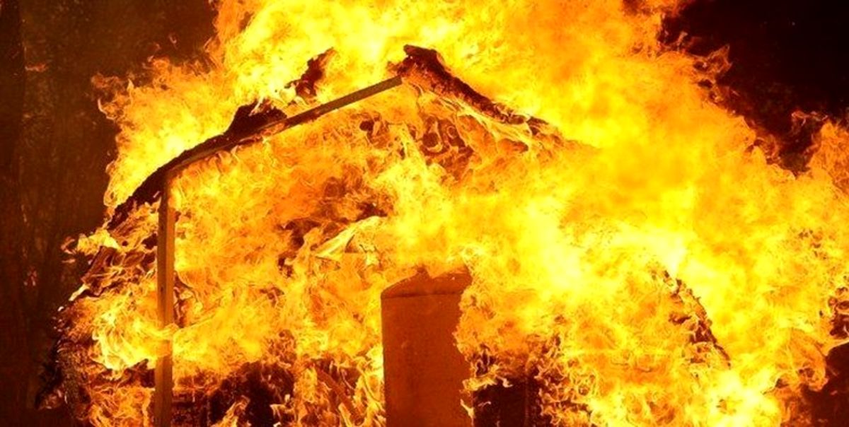 تعدادی از مغازههای لوازم خانگی در آتش سوخت