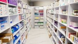 مطالبات ۱۴۰۴ داروخانه های کشور تسویه می‌شود