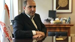 کارگزاران می توانند مسولیت خرید و عرضه خدمات بیمه ای بیمه گذاران و کسب و کارها  را بر عهده بگیرند