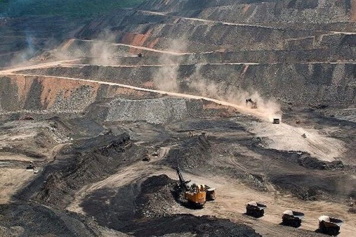 ظرفیت‌های معدنی استان‌ها نباید معطل بماند