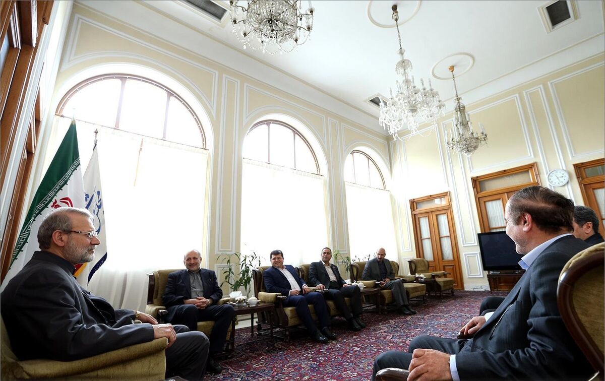 دیدار لاریجانی با مدیران بیمه مرکزی
