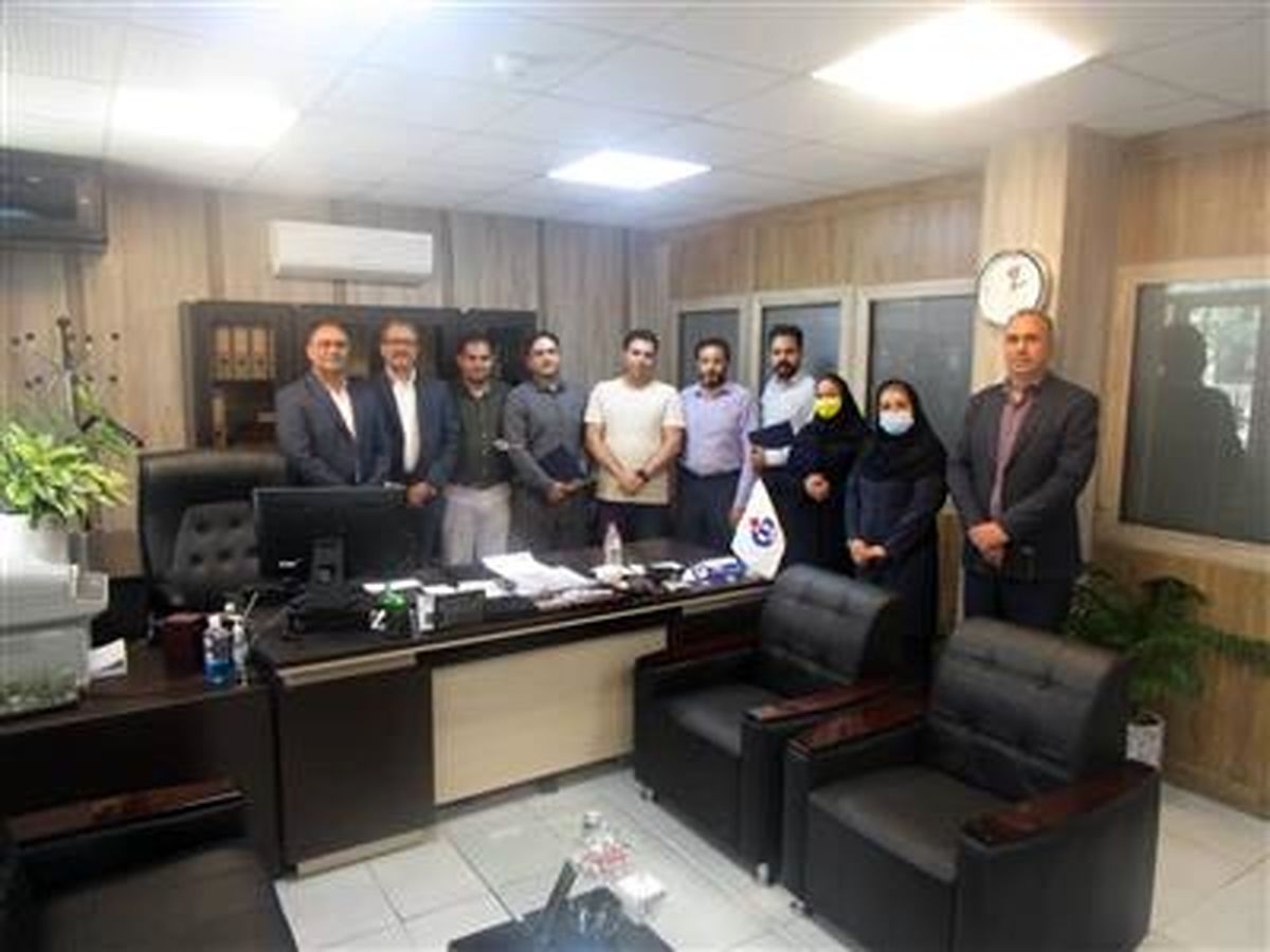 قدردانی از نمایندگان برتر شعبه هفتتیر کرج