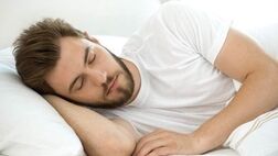 تاثیر کم خوابی بر میانگین نمرات دانشجویان