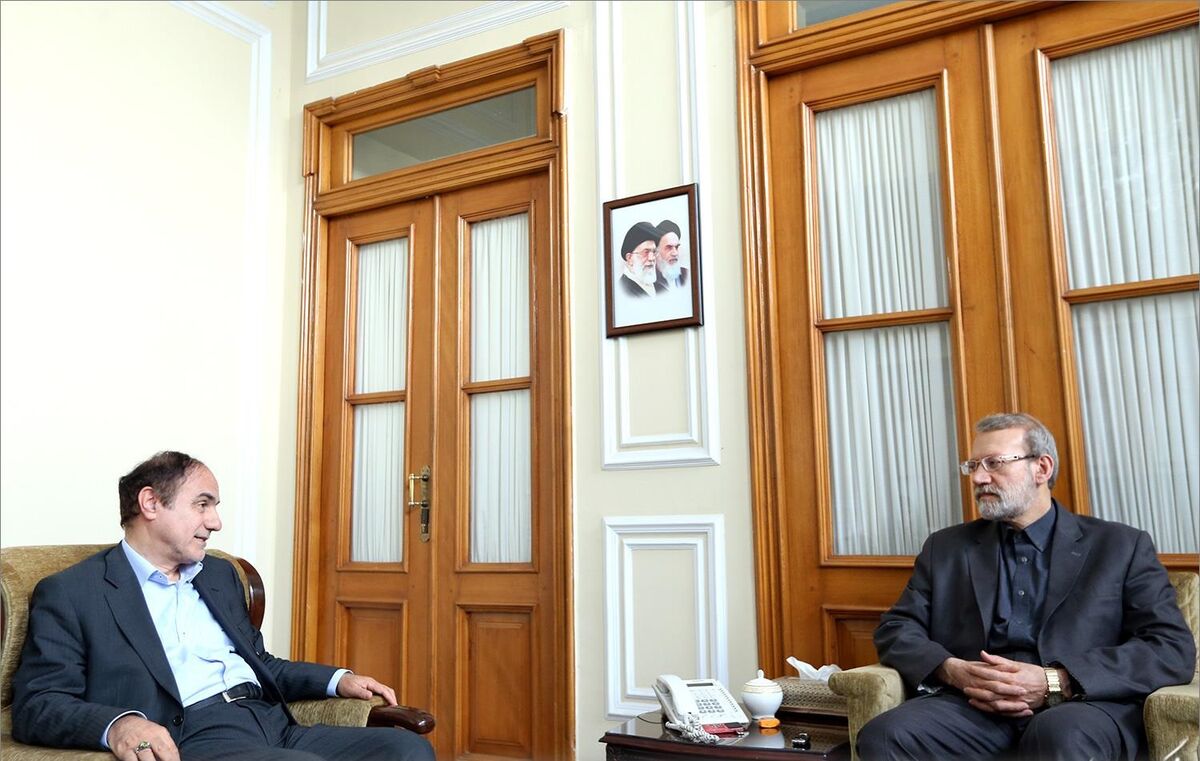 دیدار لاریجانی با مدیران بیمه مرکزی