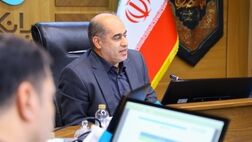 اقدامات گروه مالی دی باید در راستای تقویت بانک دی باشد

