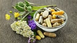 خطرات مصرف بی‌رویه مکمل‌های غذایی و گیاهی
